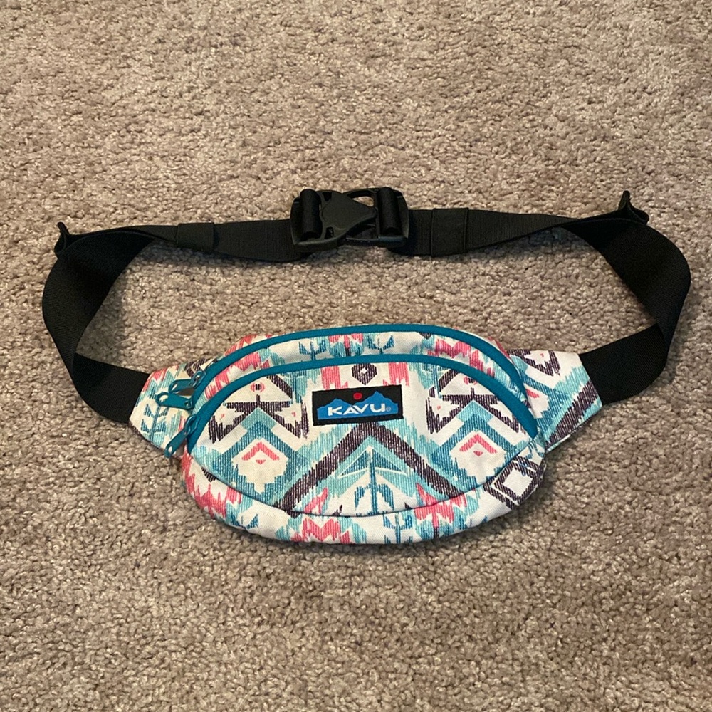 KAVU Canvas Spectator Belt Bag Hip Fanny Pack. Like new condition.
